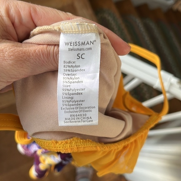 Weissman Dance costume flowers and sequins child SC - Picture 5 of 5